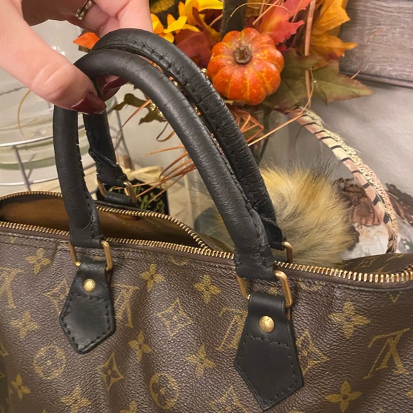 ❌SOLD❌
 Authentic Vintage LV Speedy 35 ❌SOLD❌ - Picture 3 of 10